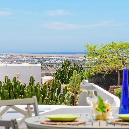 Mura Con Vistas Preciosas Playa Blanca (Lanzarote)
